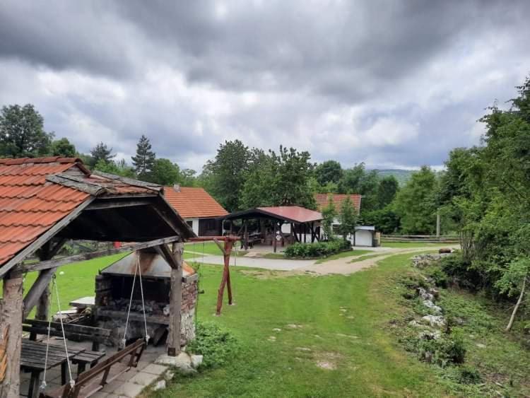Ranch Farm Stay Rakovica Eksteriør billede