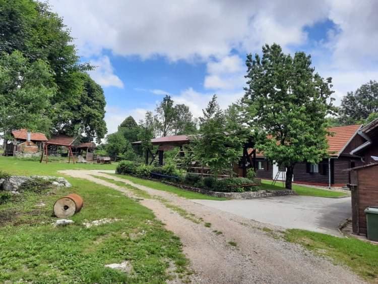 Ranch Farm Stay Rakovica Eksteriør billede