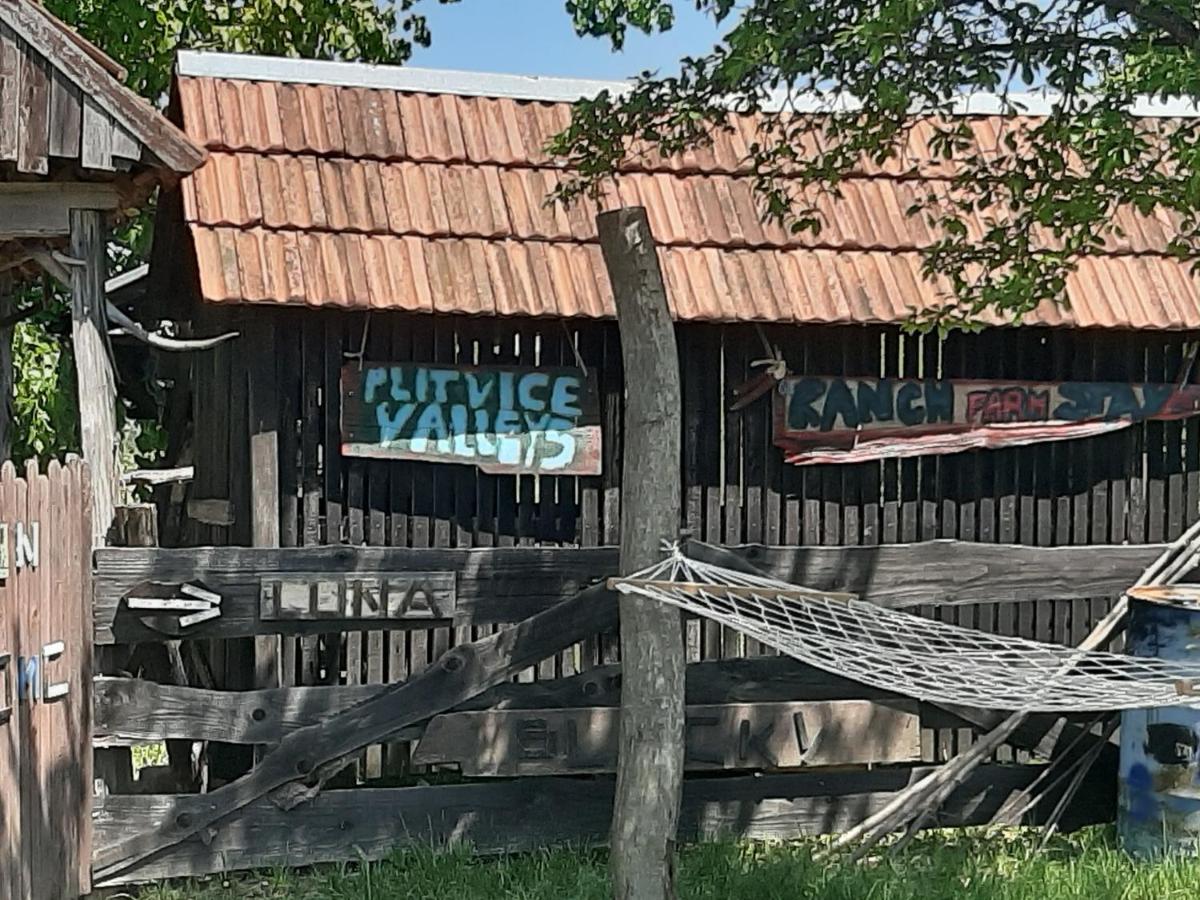 Ranch Farm Stay Rakovica Eksteriør billede