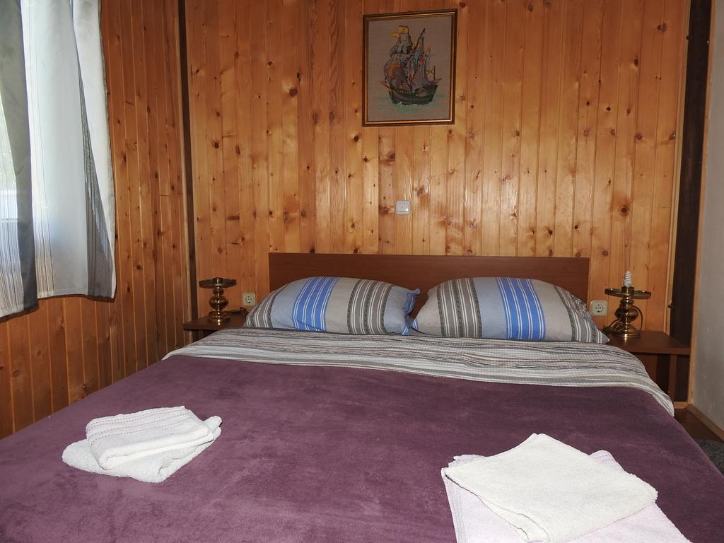 Ranch Farm Stay Rakovica Eksteriør billede