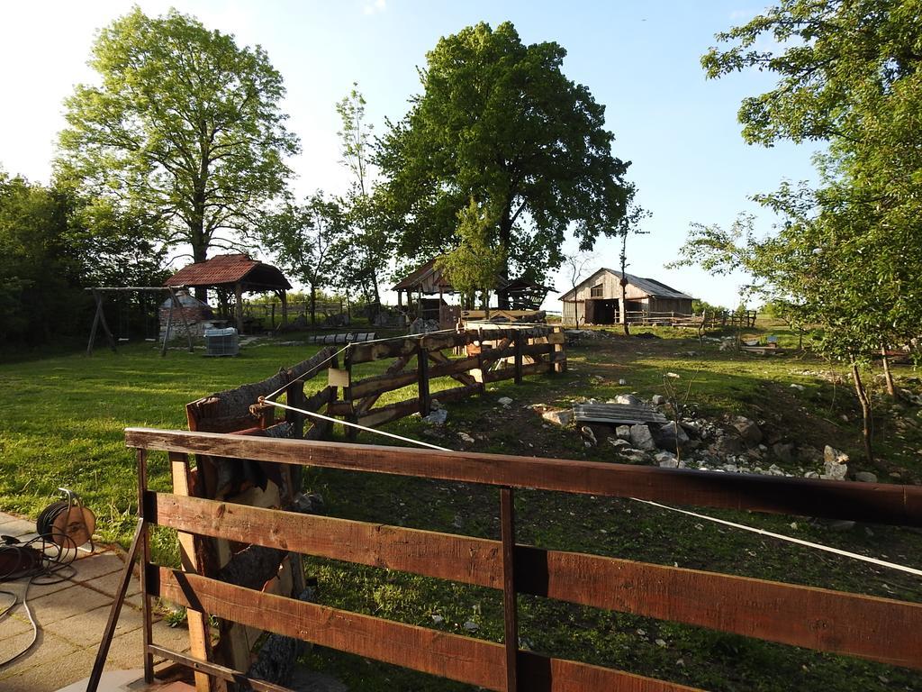 Ranch Farm Stay Rakovica Eksteriør billede